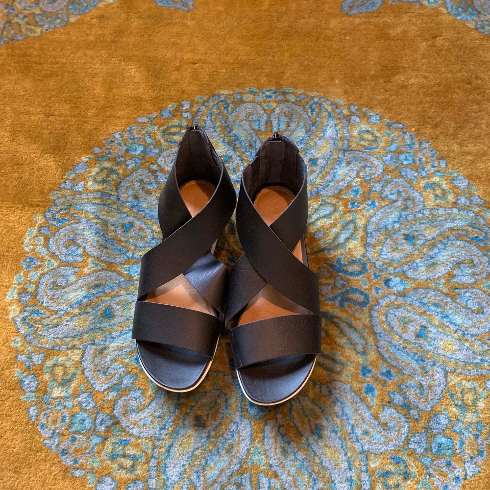 Target Universal Thread Hummingbird Sandals Size 7